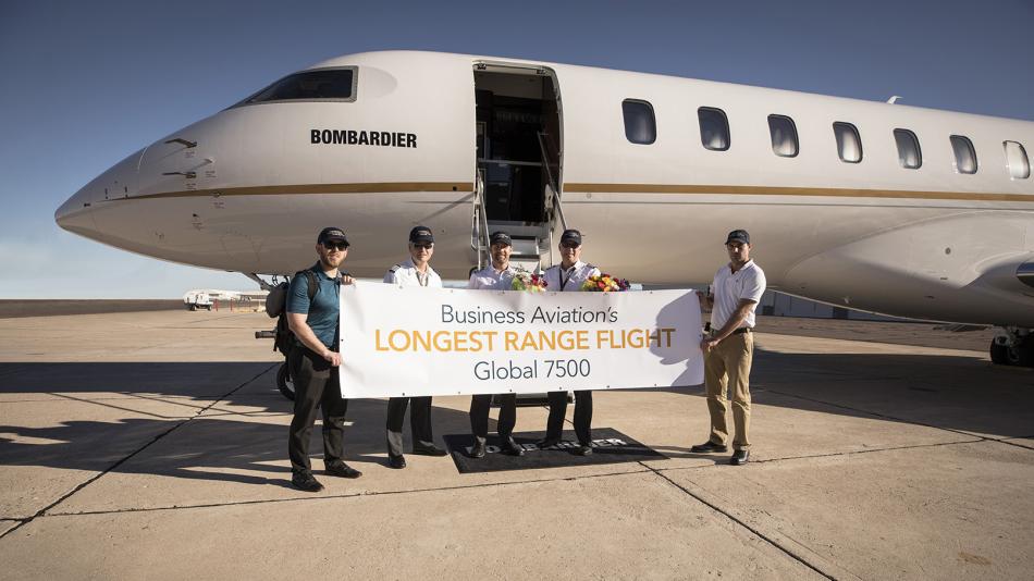 Global 7500 crew after record breaking flight © Bombardier